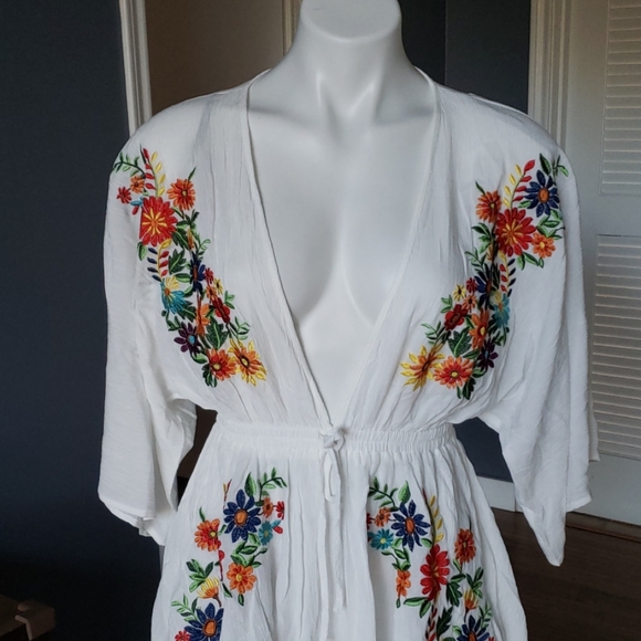 Plunging V-neck Swim Coverup - Picture 4 of 8